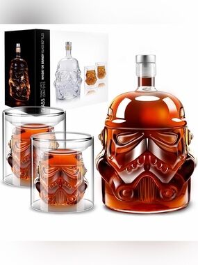 NWOB Star Wars Whiskey Decanter and Double-Walled Stormtrooper Glasses